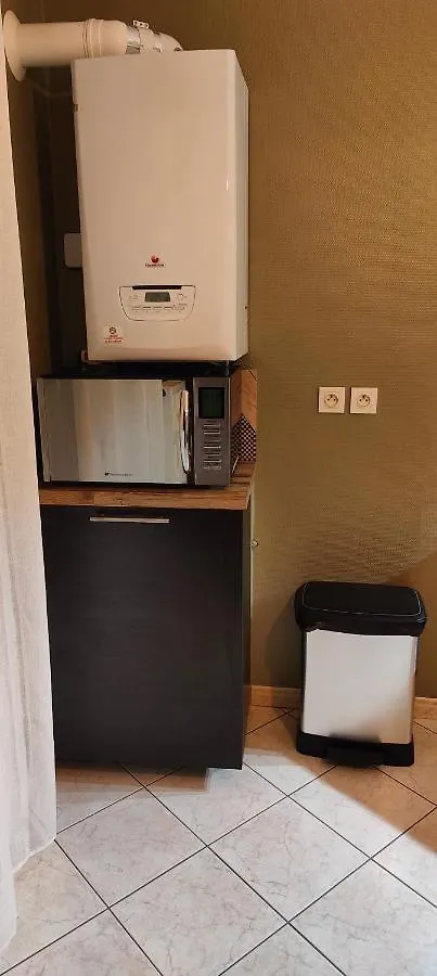 Charmant Appartement Au Coeur De Fougères 0*,