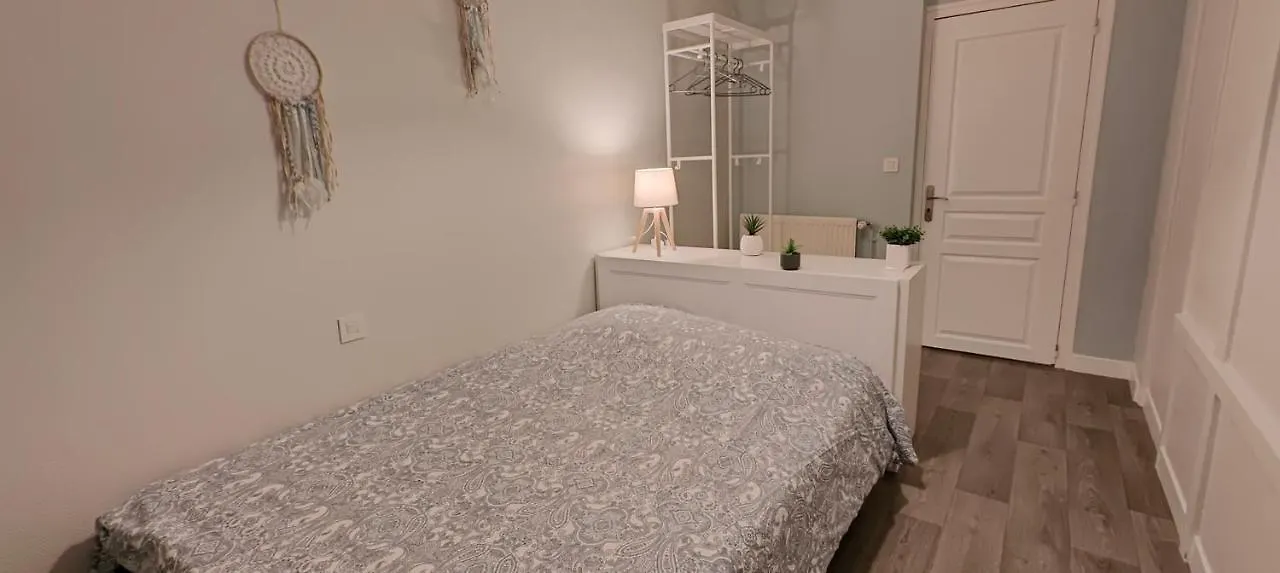 Charmant Appartement Au Coeur De Fougères